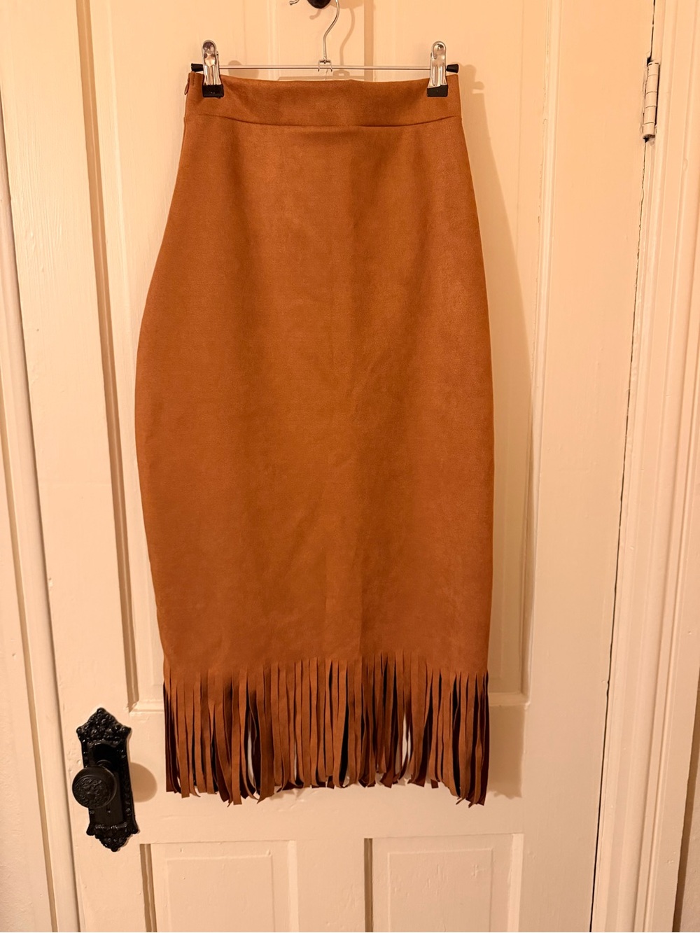 Fringe Hem Faux Suede Midi Skirt in Cognac